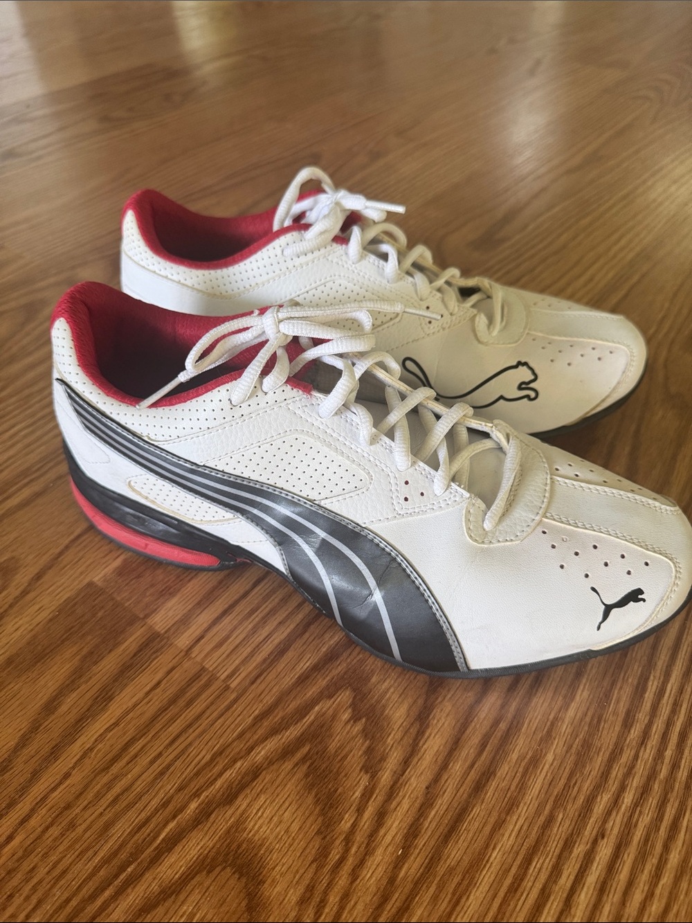 Puma White Athletic Sneakers with Red Lining and Black Accents 10.5